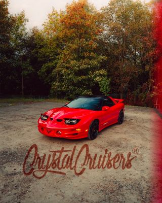 Rudá legenda v plné kráse! 🇺🇸🔥 Tenhle krasavec Pontiac Firebird/Trans Am (generace F-body) ukazuje, že i americká klasika...